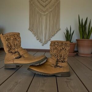 🤩 Y2K Mudd‎ Fairy Lace crochet Ankle Boots whimsical Western Cottagecore Boho 9